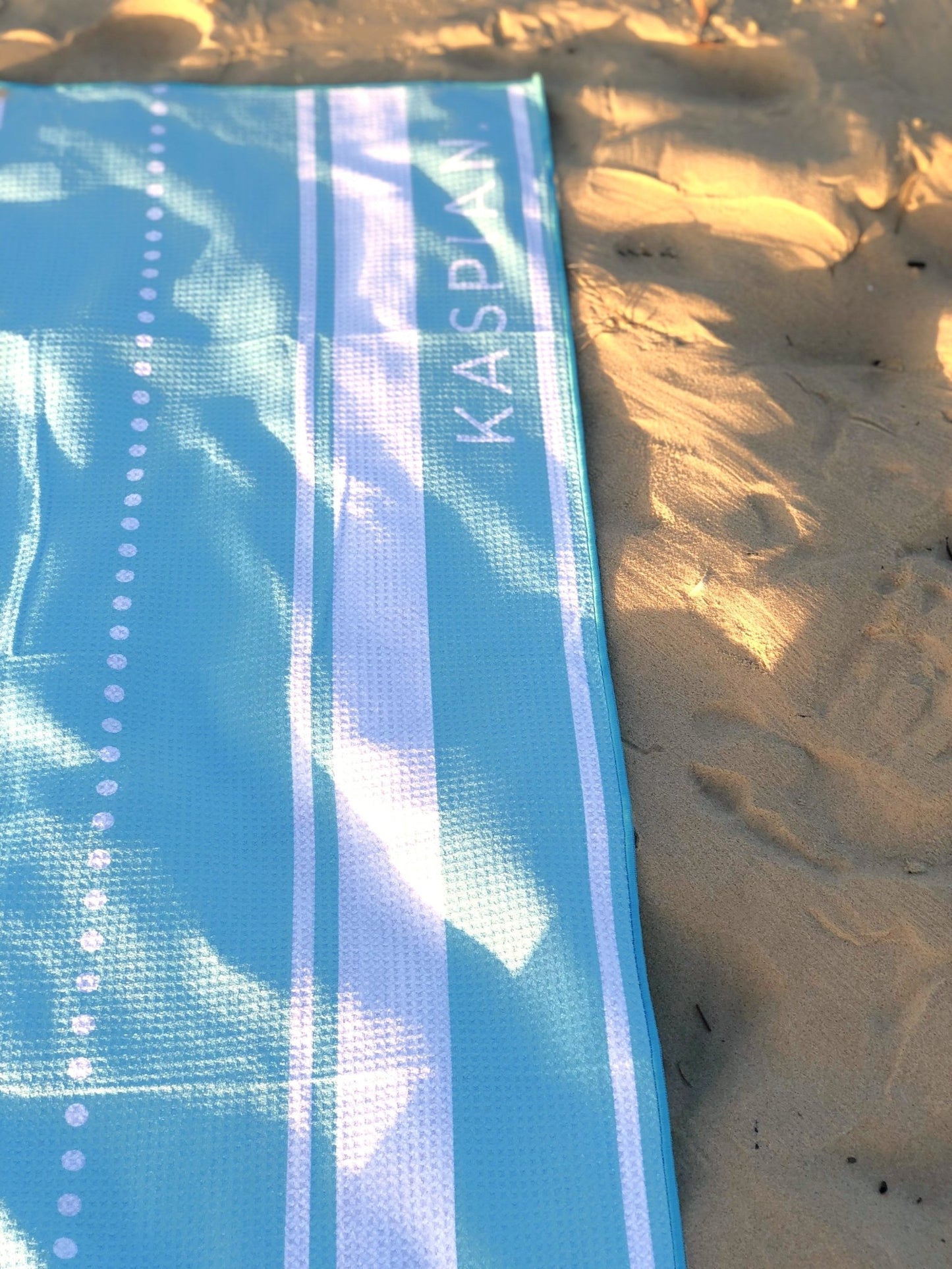 Cloud Break Beach Towel Sand Free - Kaspian