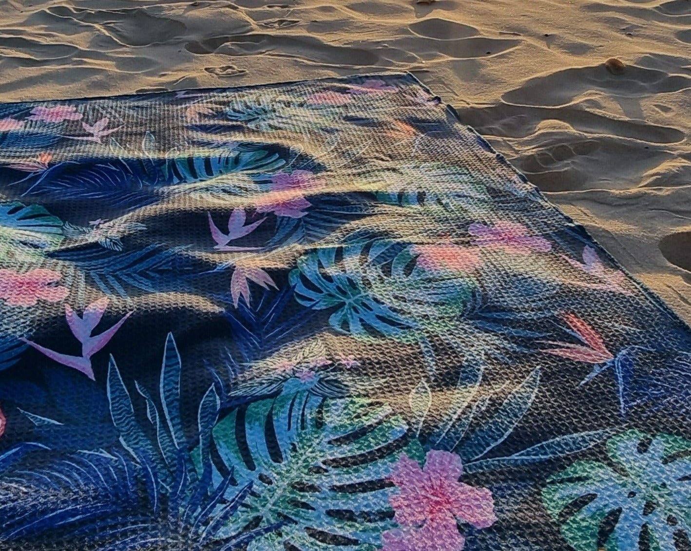 Noosa Beach Towel Sand Free - Kaspian