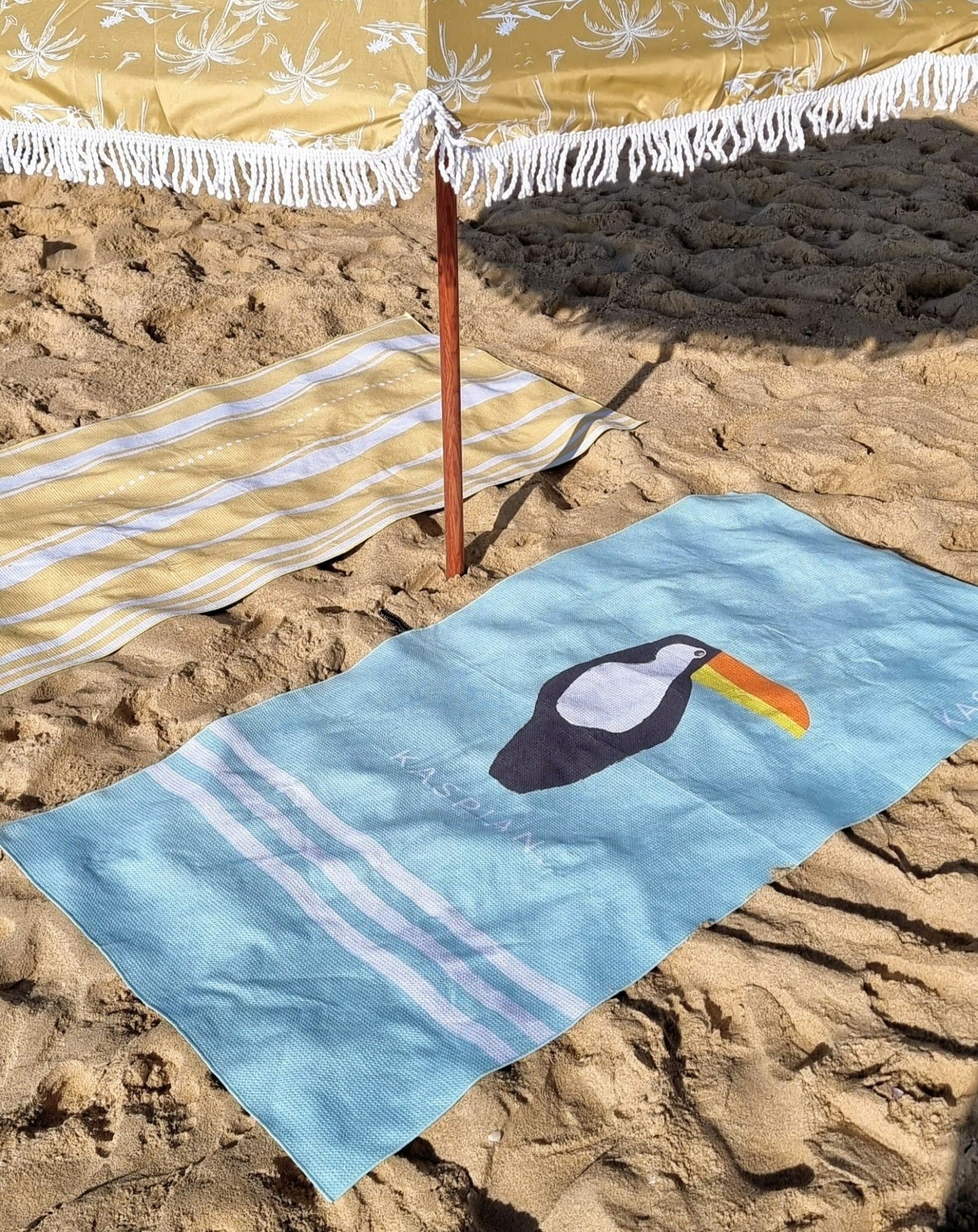 Toucan Beach Towel Sand Free - Kaspian