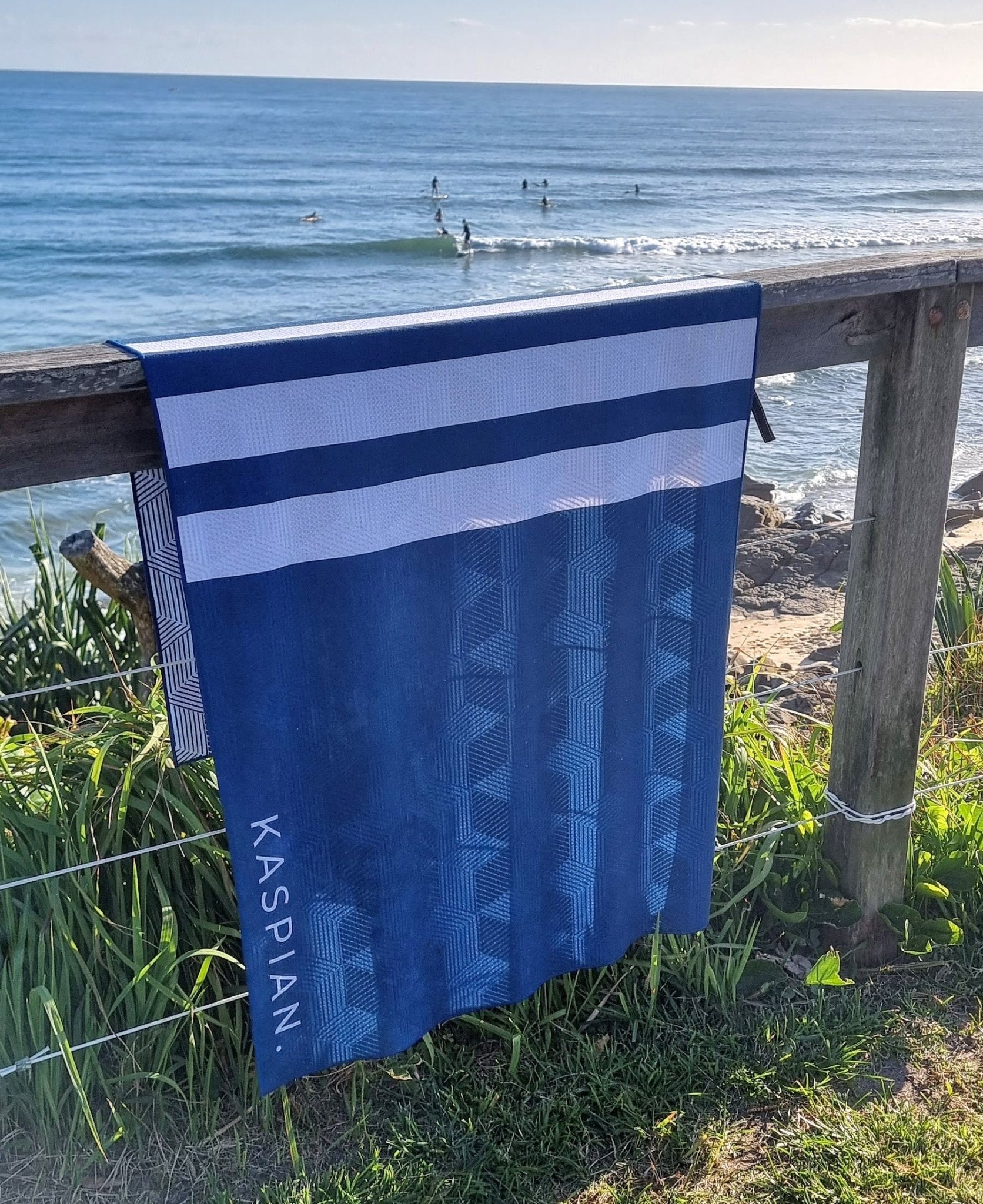 Trestles Beach Towel Sand Free - Kaspian